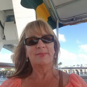 Meet your Posher, Stacey